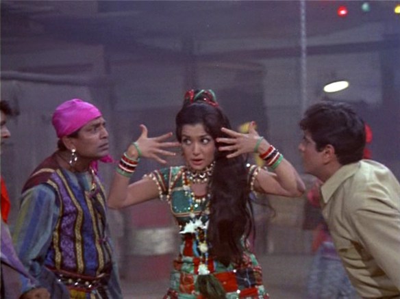 Asha Parekh in Caravan 35