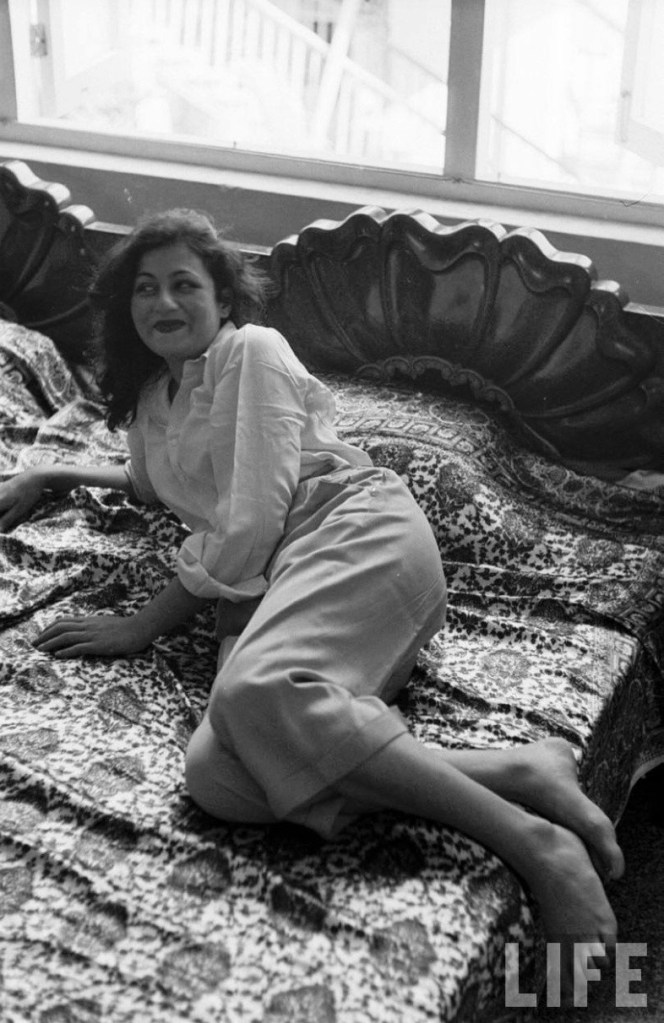 madhubala life magazine bed