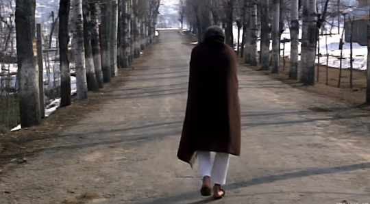 Rajesh Khanna walks away from the camera