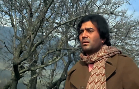 rajesh khanna wanders aimlessly in aap ki qasam