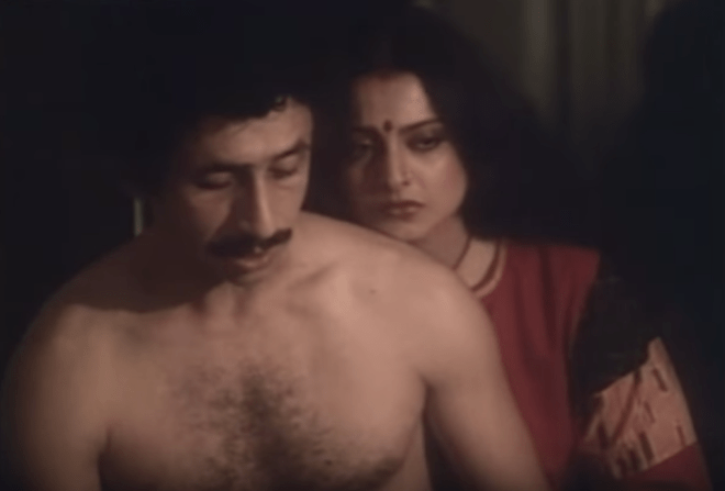 Rekha struggles deeply as she is forced to grapple with her husband's history with Anuradha Patel and its effects on their marriage in Ijaazat (1987)