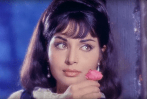 Beautiful Rakhee in Sharmilee (1971).png