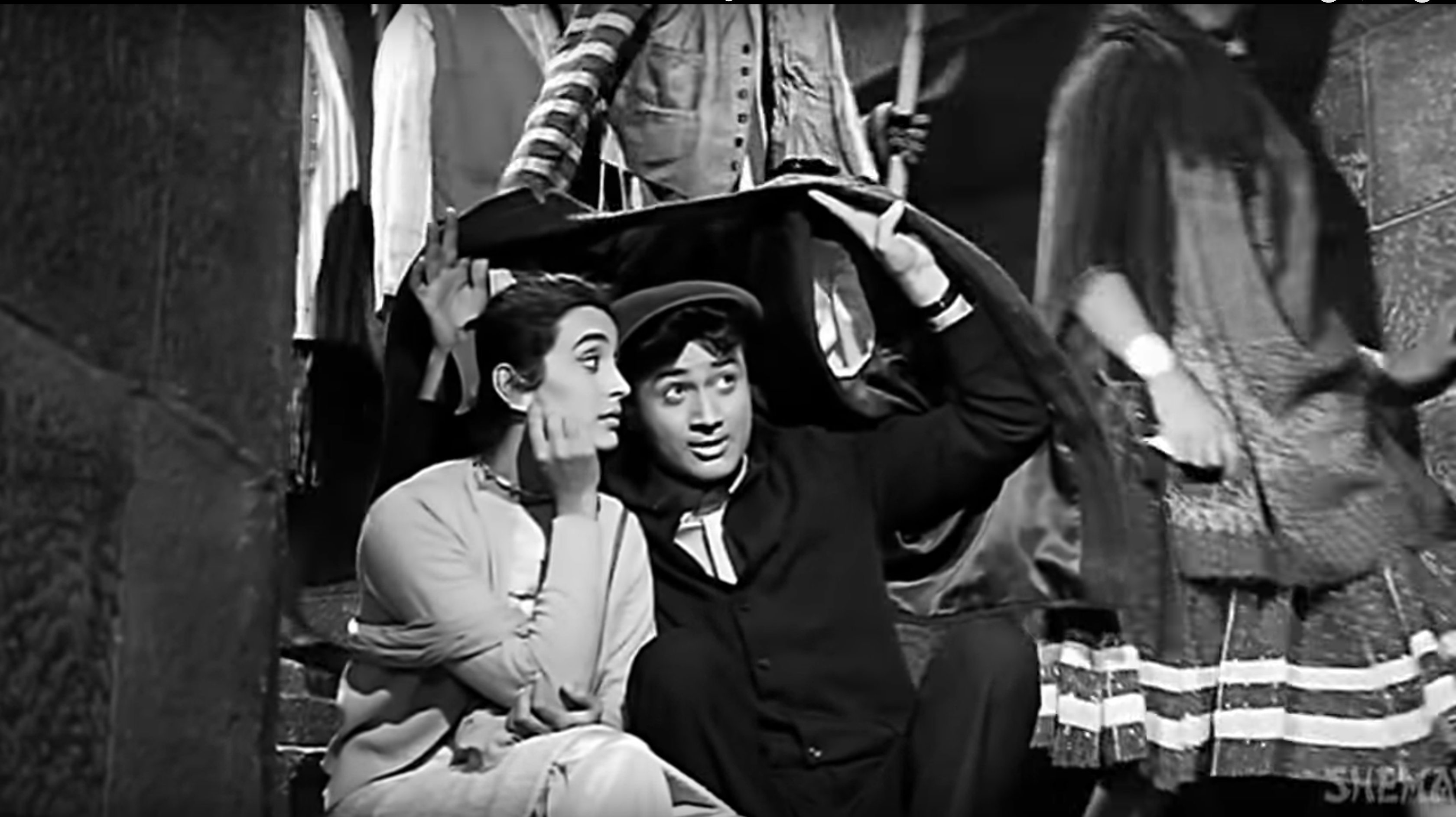 Nutan Dev Anand Qutab Minar