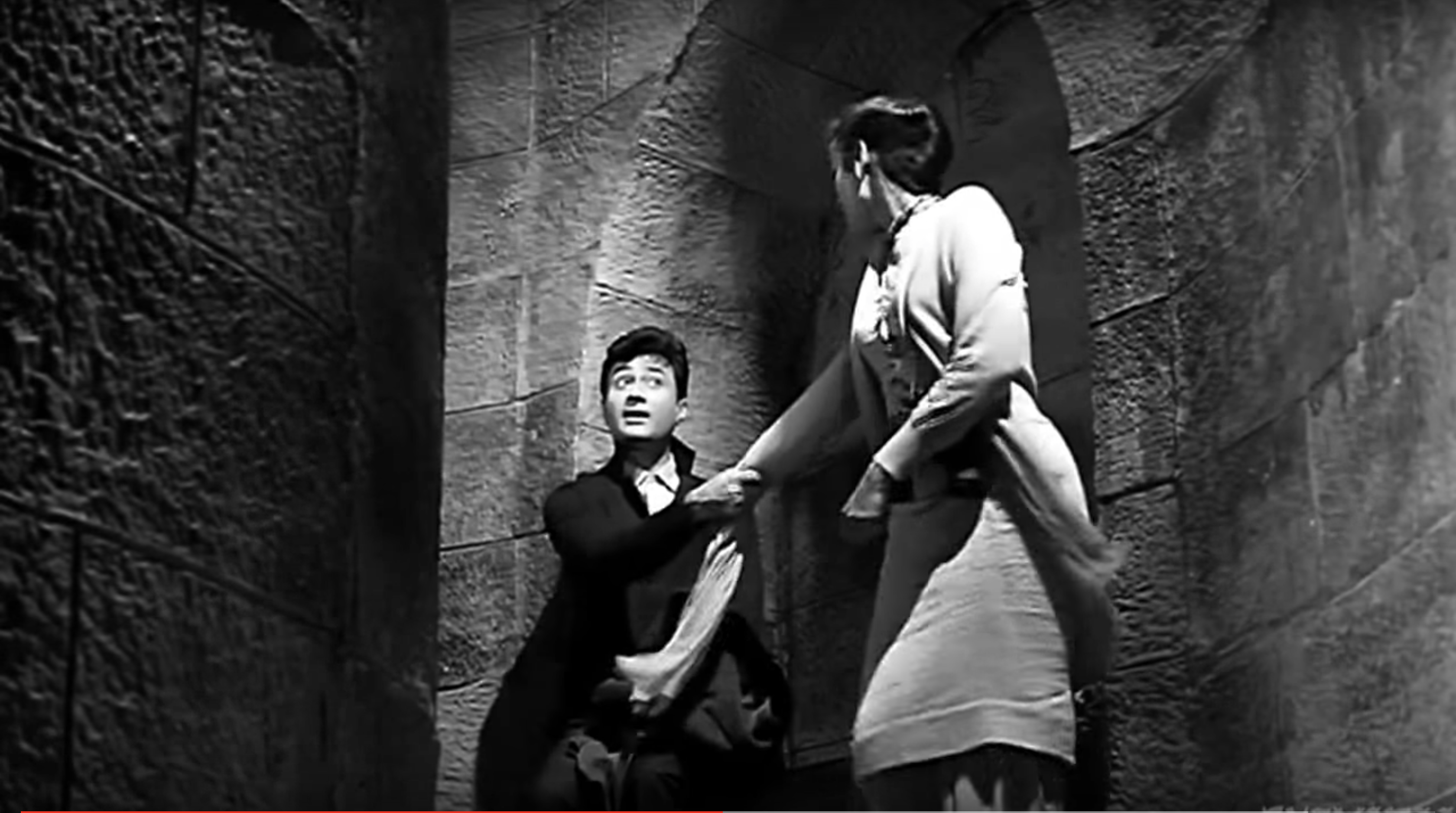 Qutab Minar window Paying guest nutan dev anand