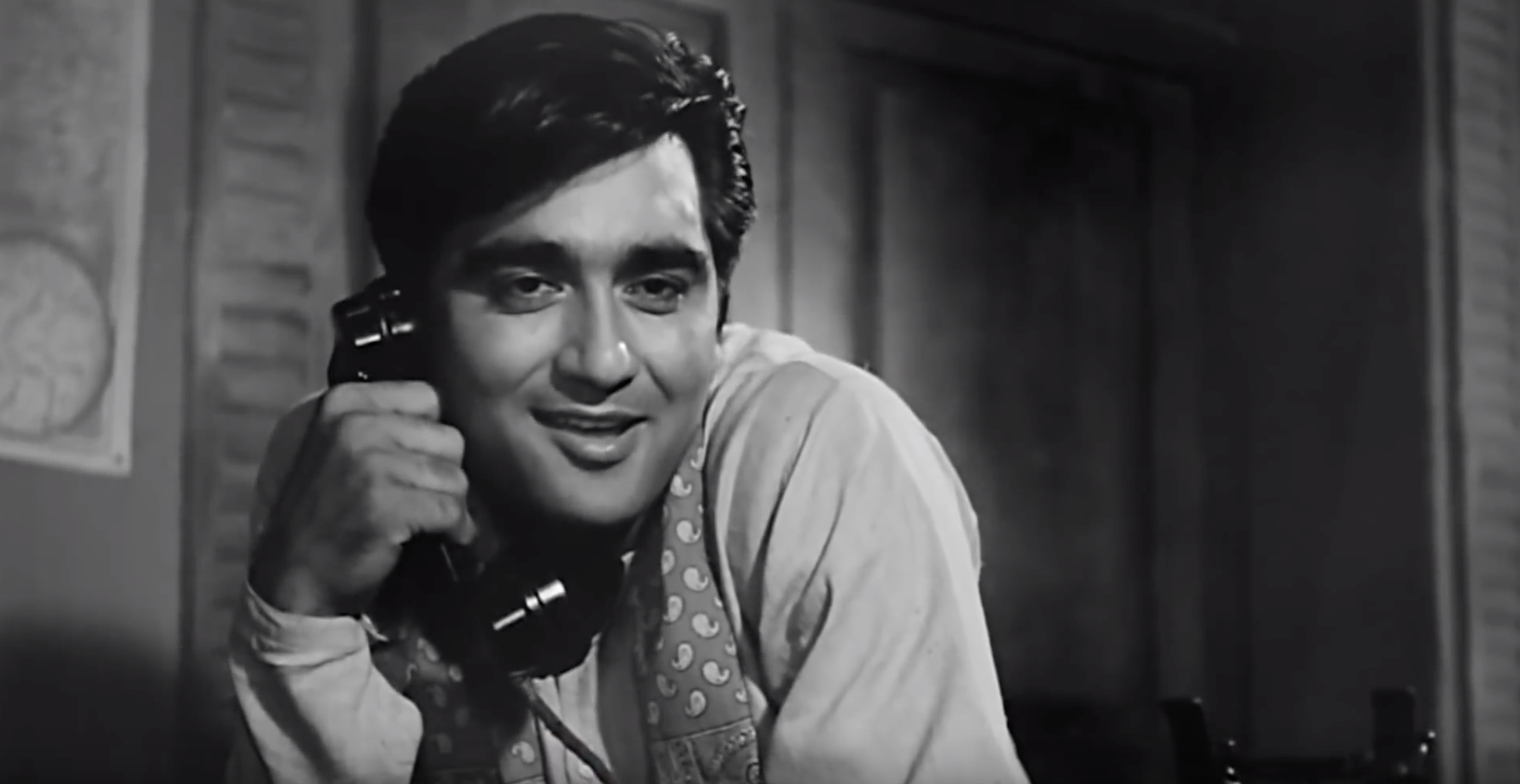 Sunil Dutt telephone jalte hai jiske liye
